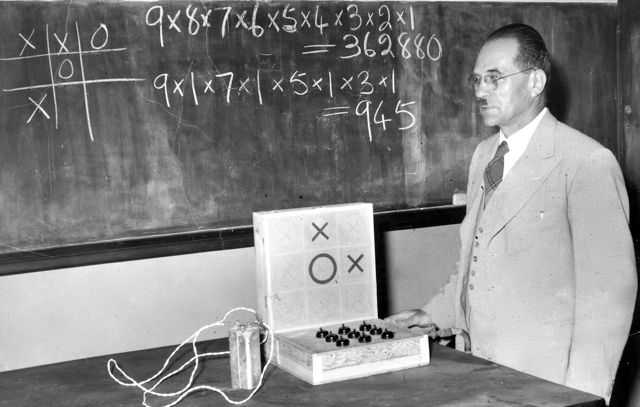Presenting his naughts and crosses - machine in 1954