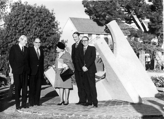 A sundial for Langenhoven