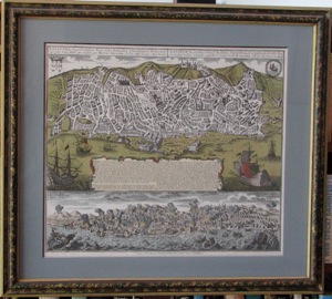 Old print of Lisbon shows the town before and during the great fire: Lisabon die prächtige Königliche Residenz...